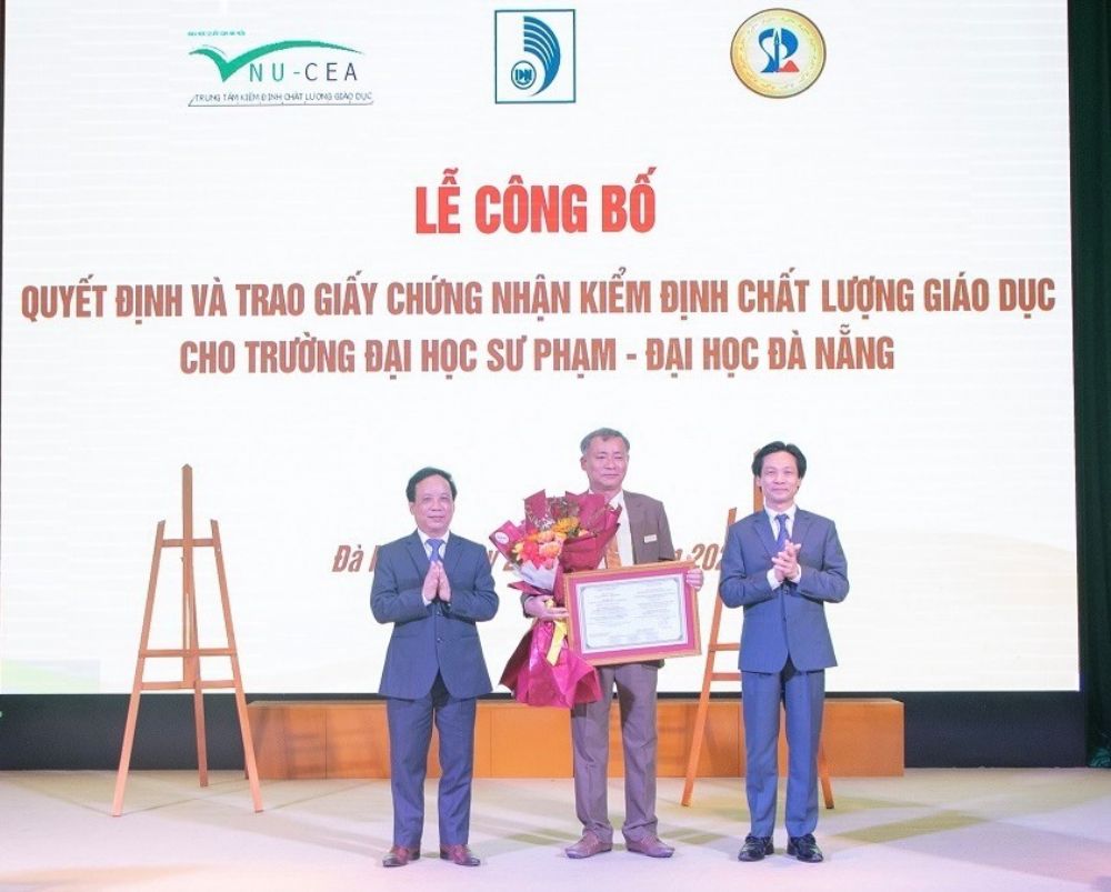 Awarding the 2nd cycle Certificate of accreditation to the University of Science and Education and the University of Economics – Univerity of Da Nang