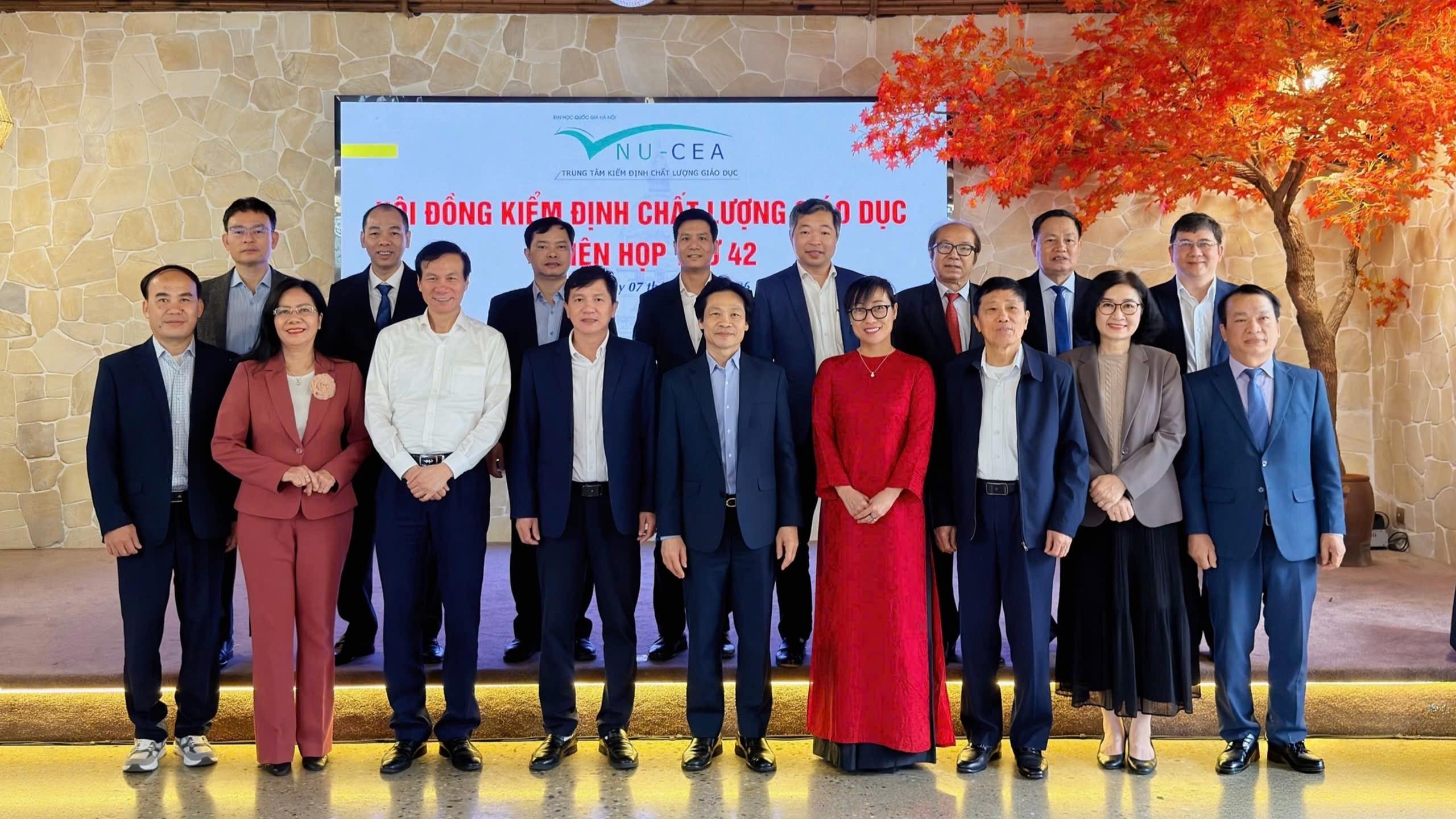 Bế mạc Phiên họp lần thứ 42 và Tọa đàm của Hội đồng Kiểm định chất lượng giáo dục về đánh giá kết quả đầu ra CTĐT theo Bộ Tiêu chuẩn ban hành theo Thông tư số 04/2025/TT-BGDĐT