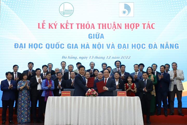 Đại học Đà Nẵng ký kết Thỏa thuận hợp tác với Đại học Quốc gia Hà Nội: Phát huy tiềm năng, thế mạnh để nâng cao chất lượng đào tạo nguồn nhân lực, nghiên cứu khoa học phục vụ phát triển kinh tế-xã hội và hội nhập quốc tế