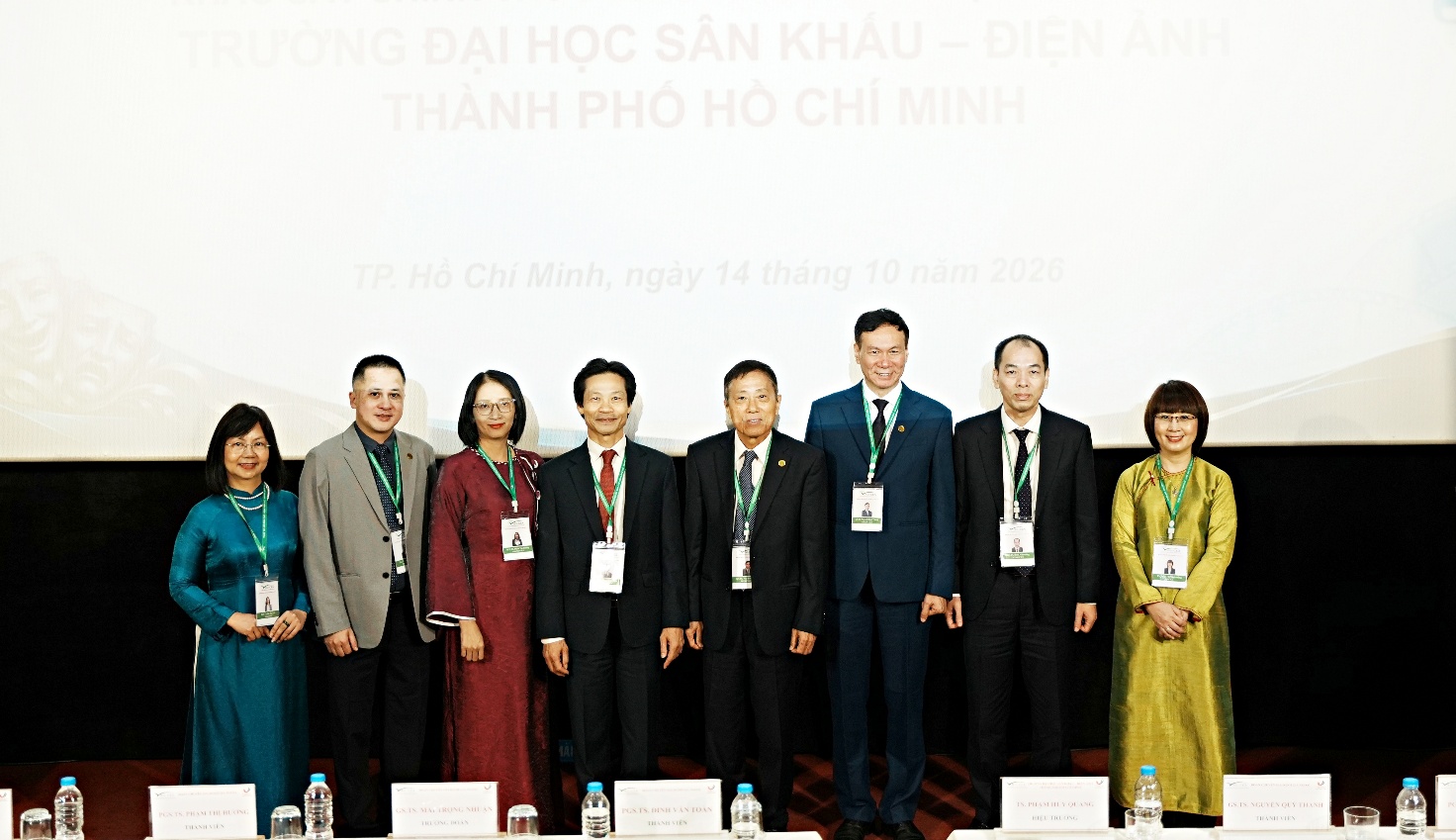 Đoàn đánh giá ngoài
