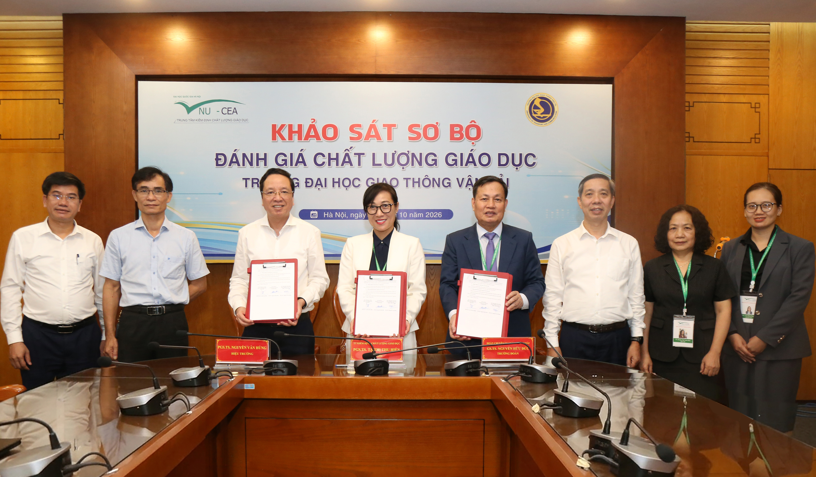 Ký kết Biên bản ghi nhớ sau Khảo sát sơ bộ giữa Trung tâm, Đoàn ĐGN và Lãnh đạo Nhà trường
