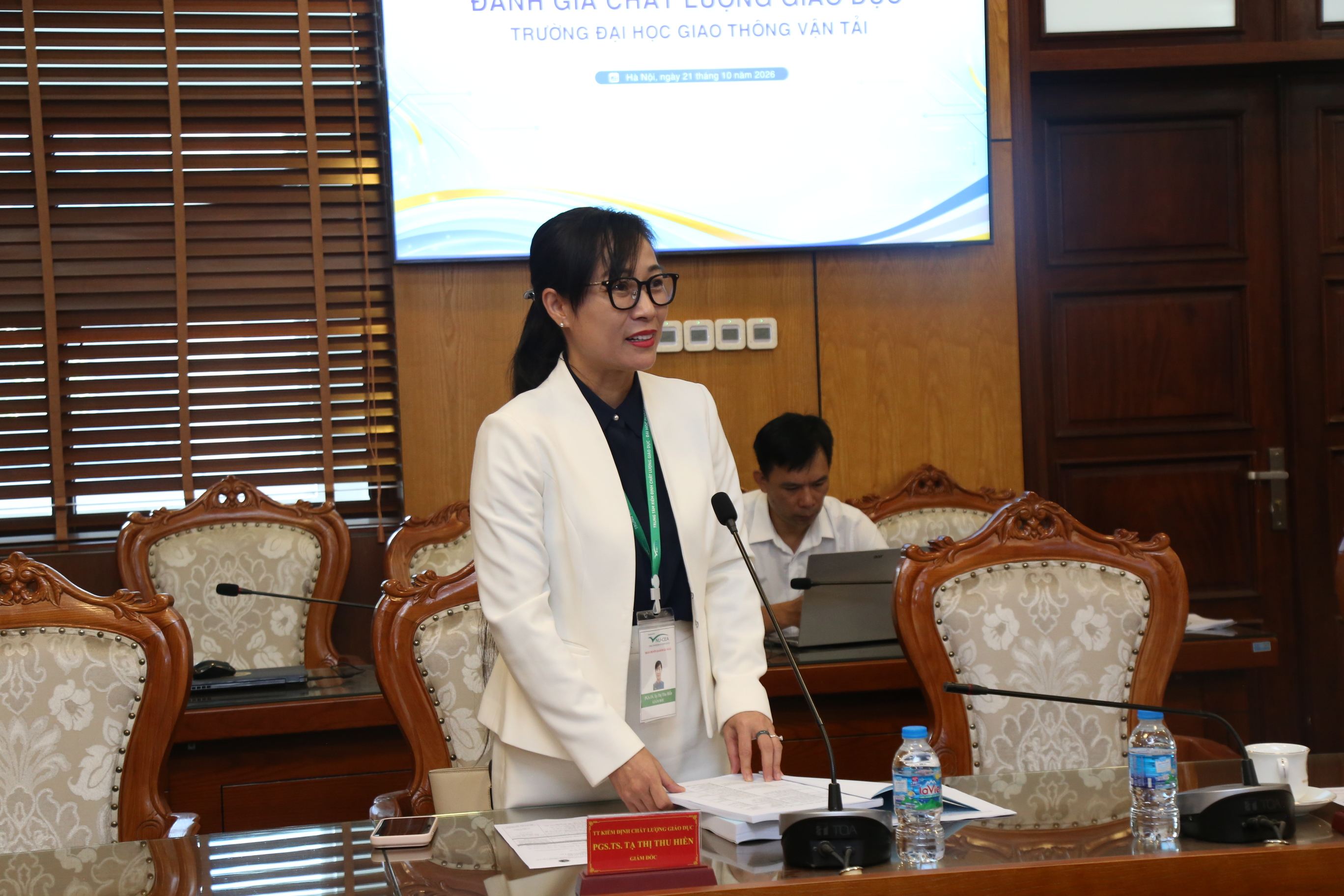 PGS.TS. Tạ Thị Thu Hiền – Giám đốc Trung tâm KĐCLGD - ĐHQGHN phát biểu tại phiên Khảo sát sơ bộ