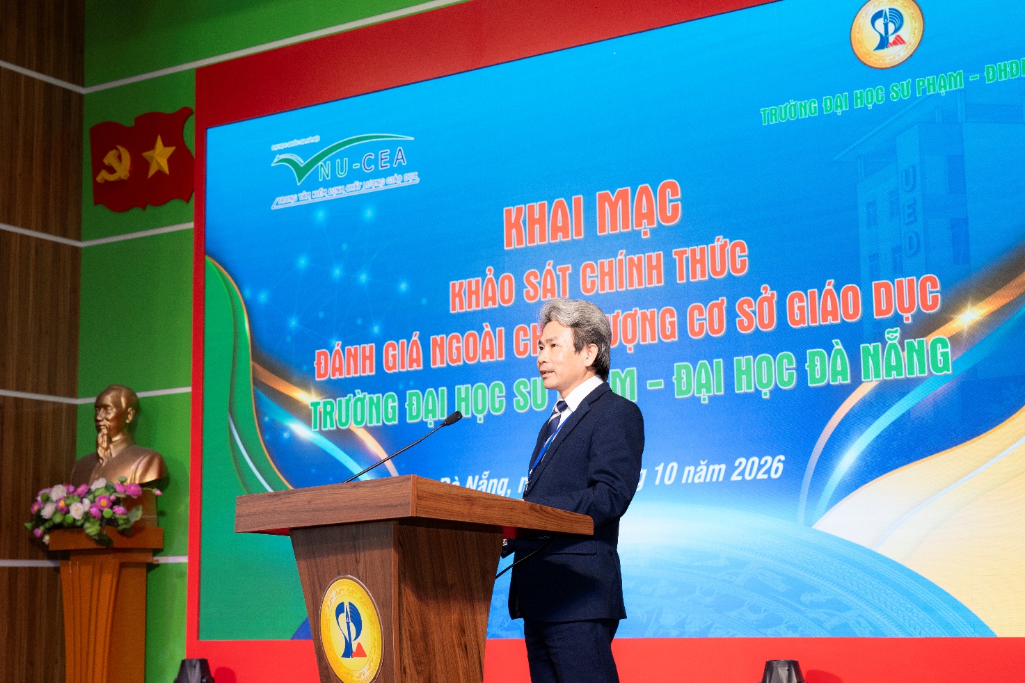 PGS.TS. Võ Văn Minh - Bí thư Đảng ủy, Hiệu trưởng Nhà trường phát biểu tại phiên khai mạc