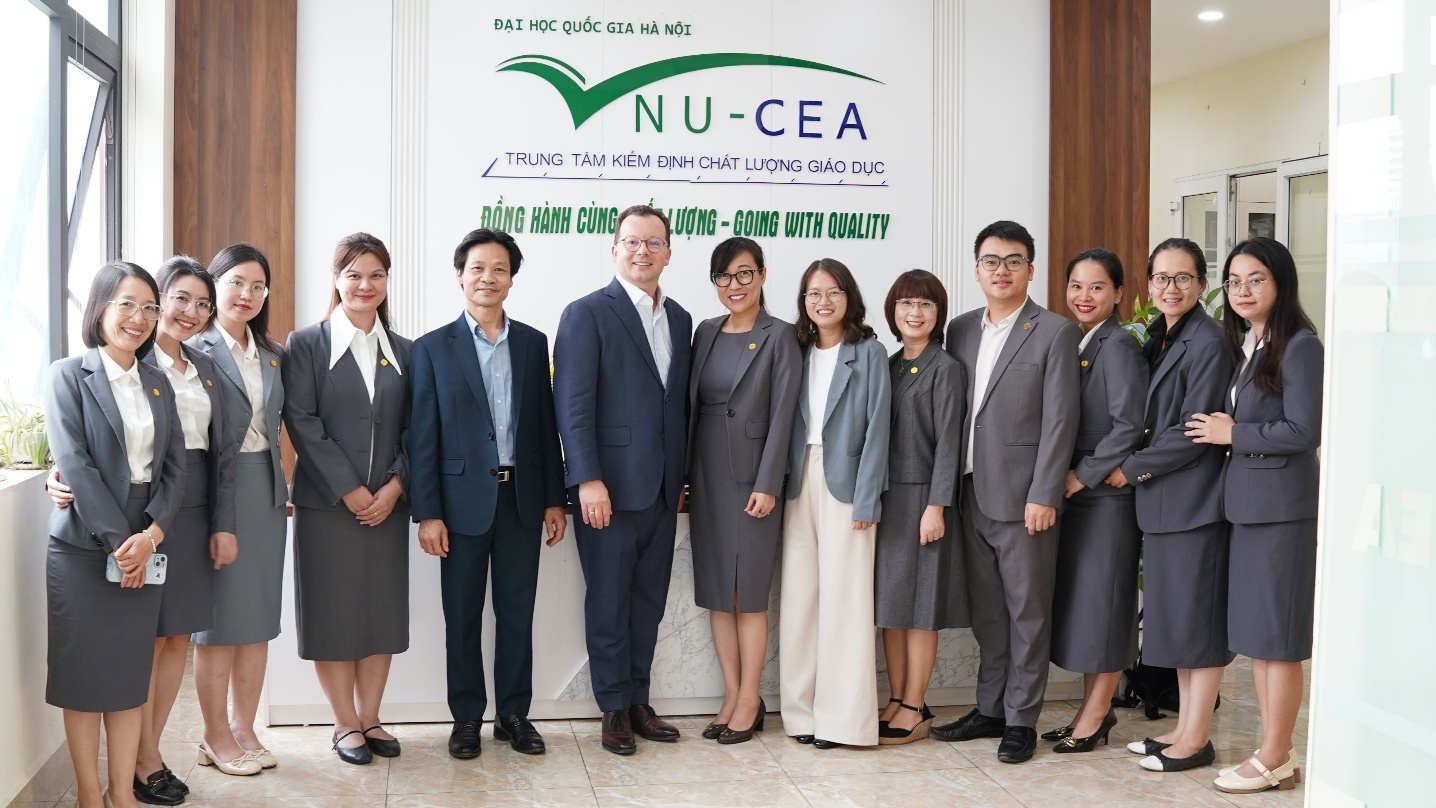 Đoàn công tác của AQAS (CHLB Đức) làm việc tại Trung tâm KĐCLGD - ĐHQGHN
